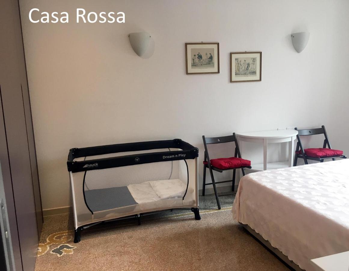 Case Rossa E Blu Villanova d'Albenga Exteriör bild