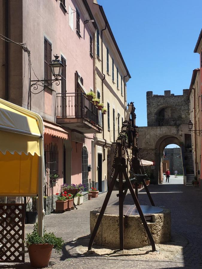 Case Rossa E Blu Villanova d'Albenga Exteriör bild