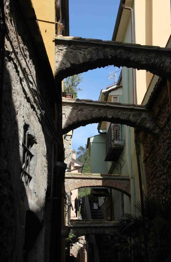 Case Rossa E Blu Villanova d'Albenga Exteriör bild